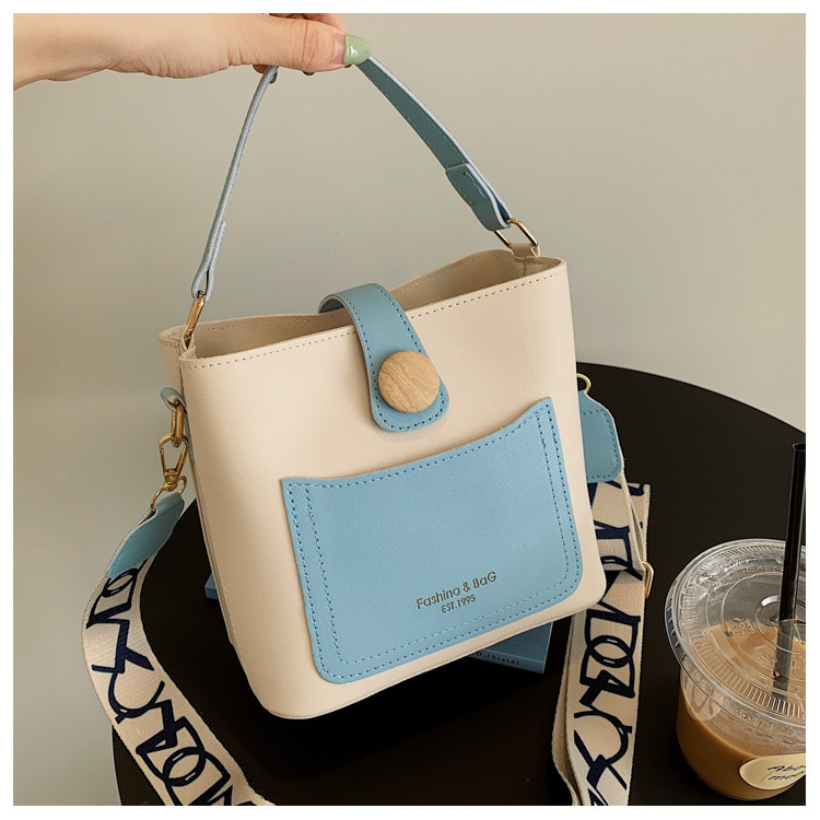 Buy Explosive small bags, women's bags, autumn new trendy fashion niche